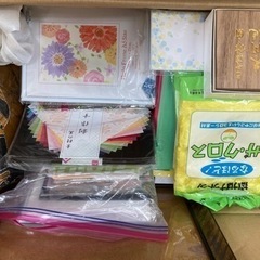 ③宝箱シリーズ‼️無料でどうぞ‼️早い者勝ち‼️用途色々・文具・レディースシューズなどの画像