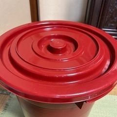 味噌樽の画像