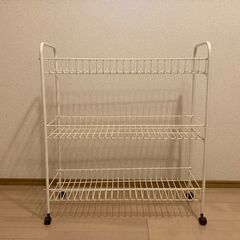 3段の収納ラック