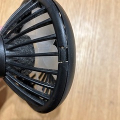 扇風機　ハンディ扇風機　黒　乾電池の画像