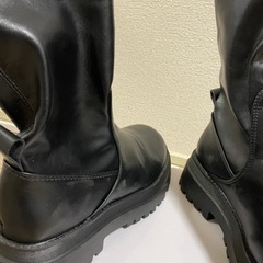 ★引き渡し決定★《値下げ中》sheinブーツ　完売品の画像