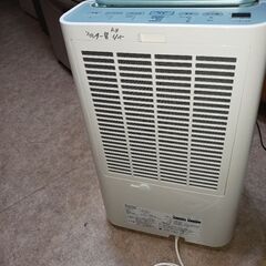 除湿器　衣類乾燥機　シャープ　CV-DF100の画像