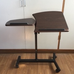 サイドデスク 角度調節機能の画像