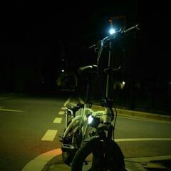 電動アシスト折り畳み自転車の画像