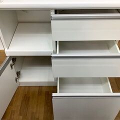 90分の無料軽トラック貸出サービス！ 【松田家具】2枚扉レンジボード(ホワイト)の画像