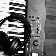私の曲にアニメーション動画を作ってくれる方いませんか？
