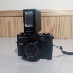 【レトロ】カメラ　ミノルタ　HI-MATIC F 黒 ROKKOR 38mm F2.7の画像