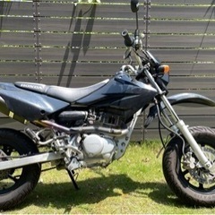 ホンダ　XR100モタード