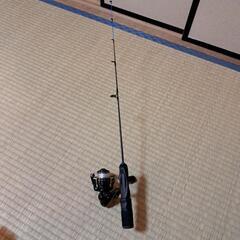 バスロッド1本と穴釣り用セット❗