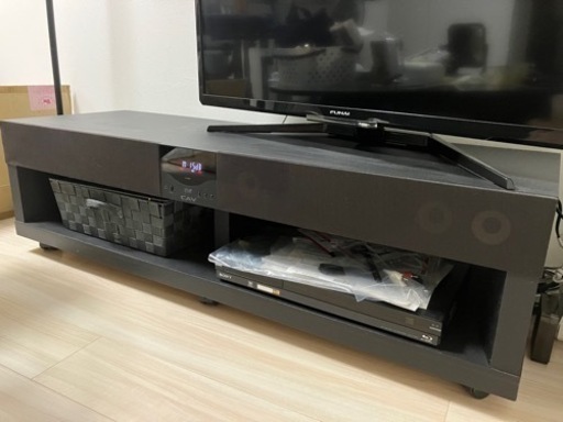 決まりました　テレビボード　スピーカー付き