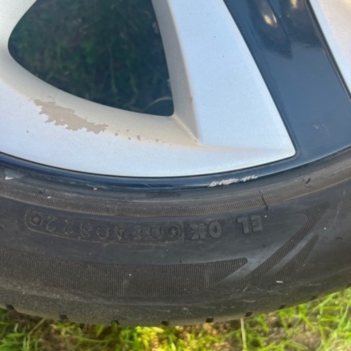 車のパーツ タイヤ、ホイール