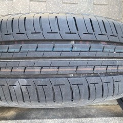ヤリスHV純正タイヤホイールセット　ホイール
カバー付きの画像