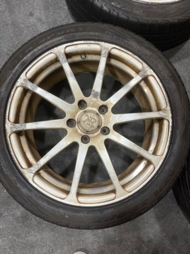 車のパーツ タイヤ、ホイール