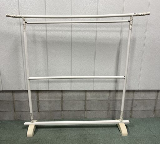 衣紋掛け 着物掛け 衣桁 プラスチック製 ホワイト 組立式 幅185cm×奥行38cm×高さ172cm