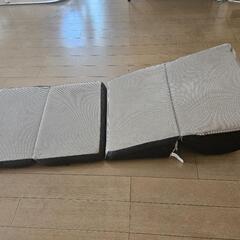 テレビ枕 低反発 折りたたみ（ ごろ寝まくら クッション ソファ...