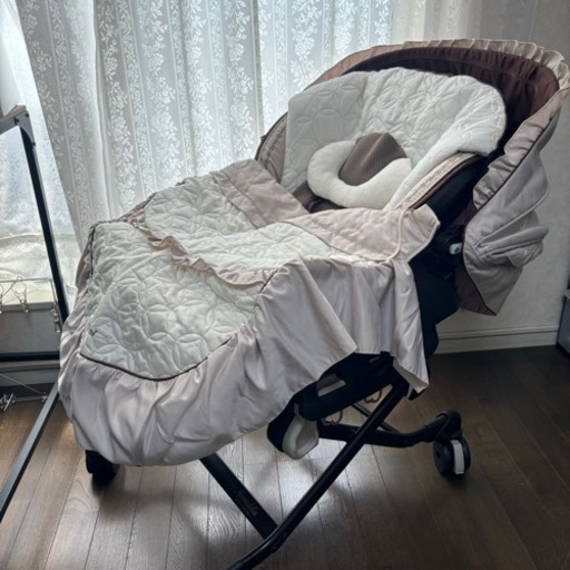 コンビ　ネムリラ　オートスウィング　プレミアムダッコプラス　エッグショック