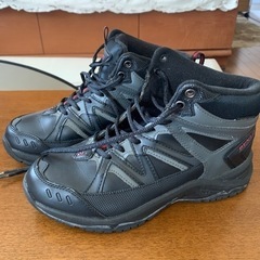 美品★ダンロップ ハイカット マウンテンシューズの画像