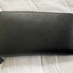 プラダ 財布の画像