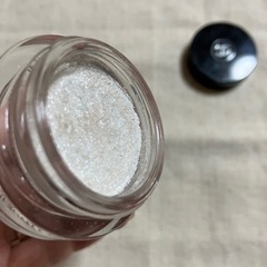 シャネル アイシャドウ 81の画像