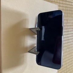 キーホルダーとスマホ立てのセットの画像