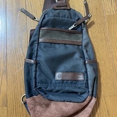 マスターピース　ボディバッグ