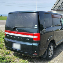 三菱デリカ　D5　8人乗り