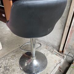 カウンターチェア　No.13346　ブラック/シルバー　ハイチェア　椅子　高さ調整可能!!【リサイクルショップどりーむ天保山店】の画像