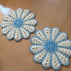 無料❣️座布団　　マット　手編み