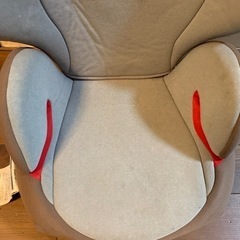 値下げしました。チャイルドシート　ジュニアシート　COMBI コンビの画像