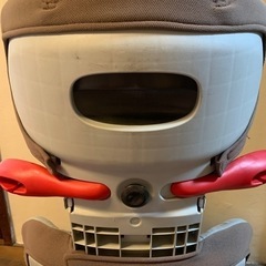 値下げしました。チャイルドシート　ジュニアシート　COMBI コンビの画像