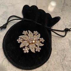 美品　イミテーションダイヤ　ブローチ　フラワー　花　アクセサリー...