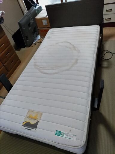 介護用電動リクライニングベッド