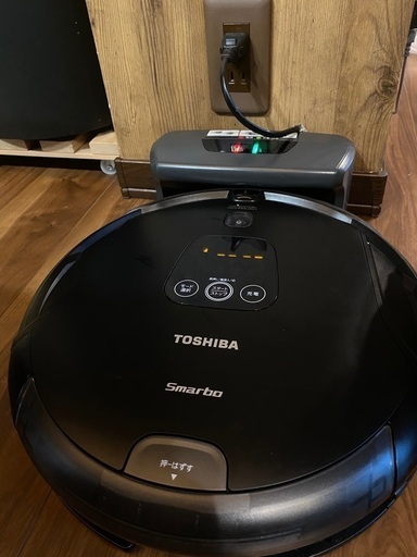 【美品】TOSHIBA お掃除ロボット　モップ機能搭載