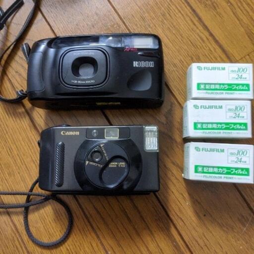 アナログカメラと未使用品フィルム