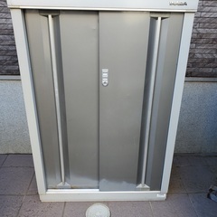 イナバ物置　鍵付き