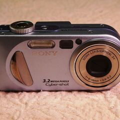 SONY CyberShot DSC-P8 デジタルカメラ ジャンク品