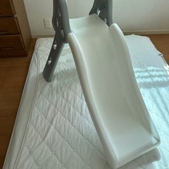 折りたたみ滑り台の画像