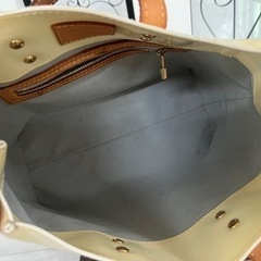 【値下げ】15,000→12,000【正規品・破損無し】LOUIS VUITTON ルイヴィトン ヴェルニ リードPM ホワイト の画像