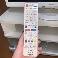 テレビ　テレビ台　SHARP 白の画像