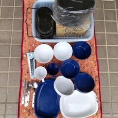 キャンプ用食器、飯ごう、洗い桶