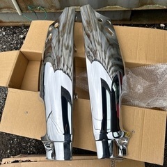 いすゞトラック・4トン320フォワードメッキコーナーパネル未使用右左