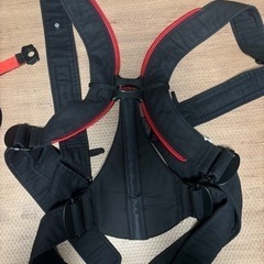 BabyBjorn ベビービョルン 抱っこ紐　腰ベルトついていますの画像