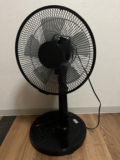 取引中　ニトリ　黒　扇風機