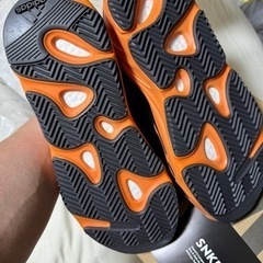 yeezy boost 700 GZ0541 29cmの画像