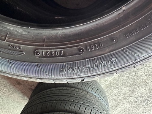 車のパーツ タイヤ、ホイール
