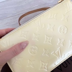 【正規品・美品1回のみ使用】(箱と鞄袋付き)LOUIS VUITTON ルイヴィトン ヴェルニ レキシントン アクセサリーポーチ パーティー 結婚式などの画像