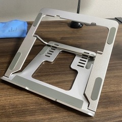 パソコンたて