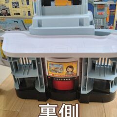 トミカ　DXポリスステーション車両基地の画像