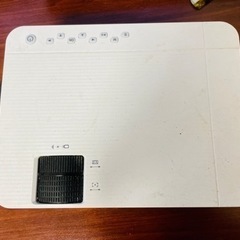 プロジェクター、専用カバンや付属品付き