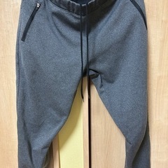 UNIQLO セットアップ　パンツの画像